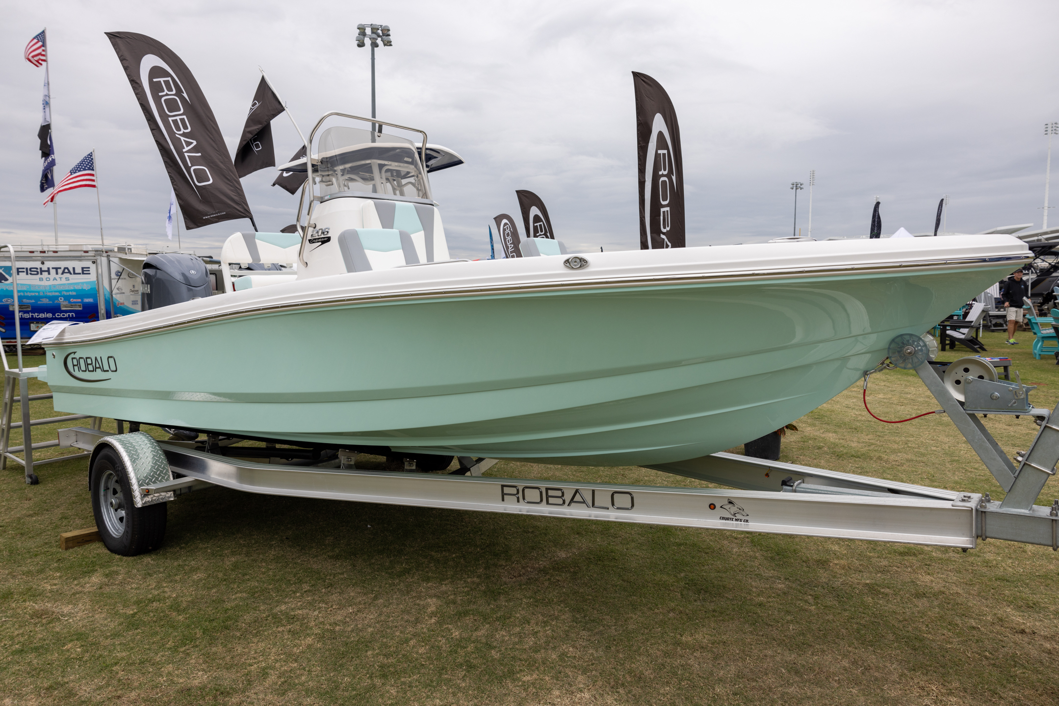 2025 Robalo 206 Cayman 6303