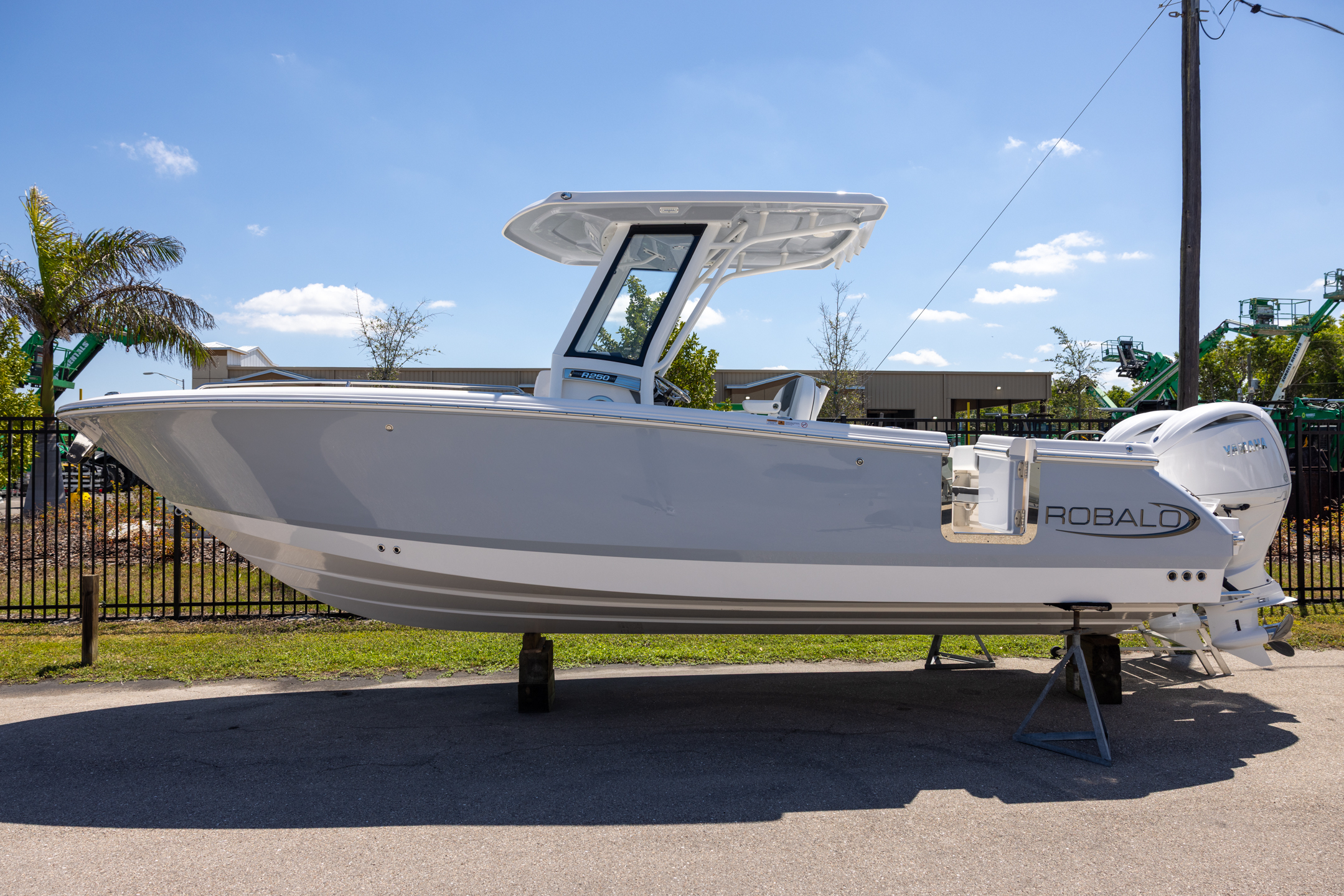 2025 Robalo R250 6378