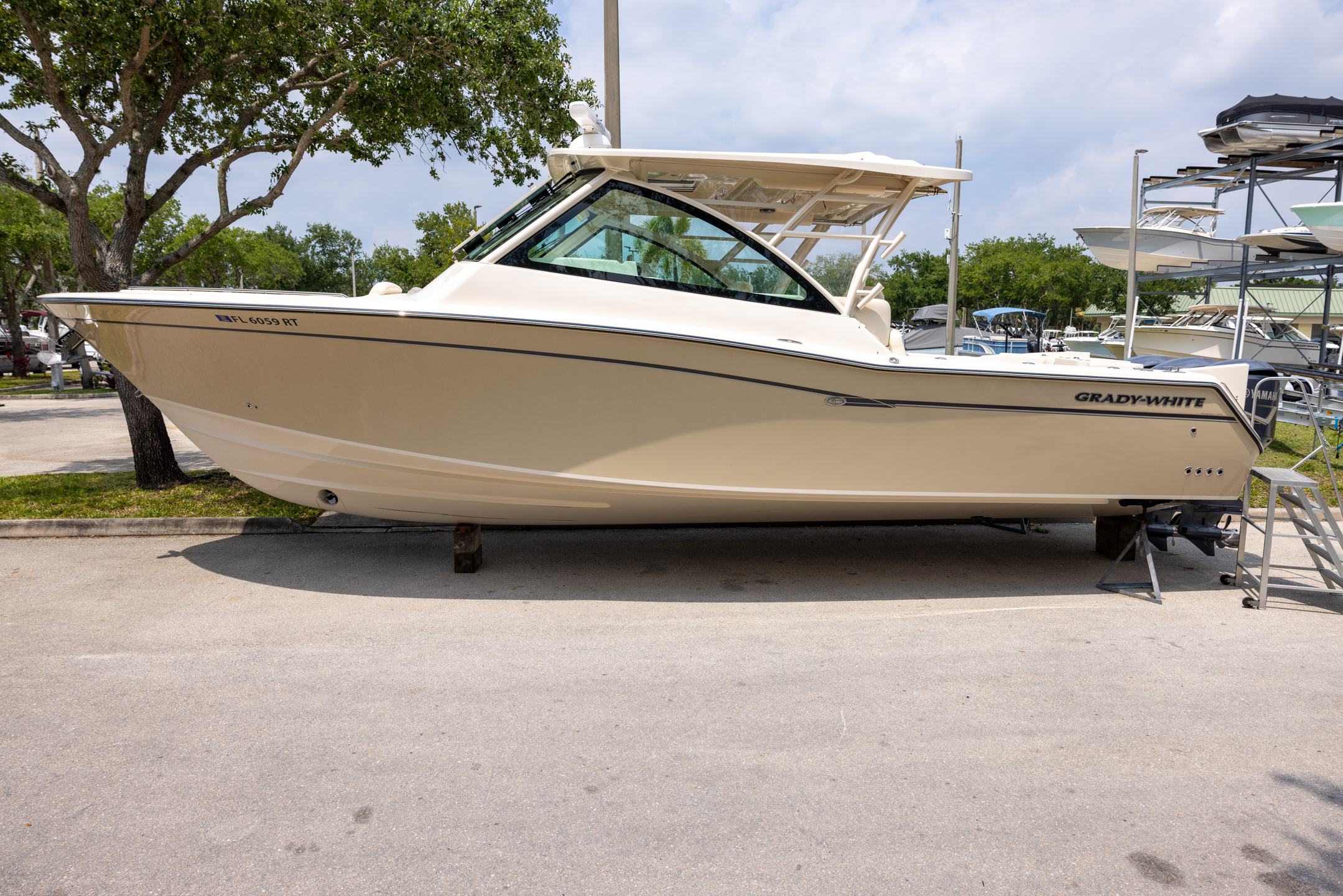 2019 Grady-White Freedom 375 6360A