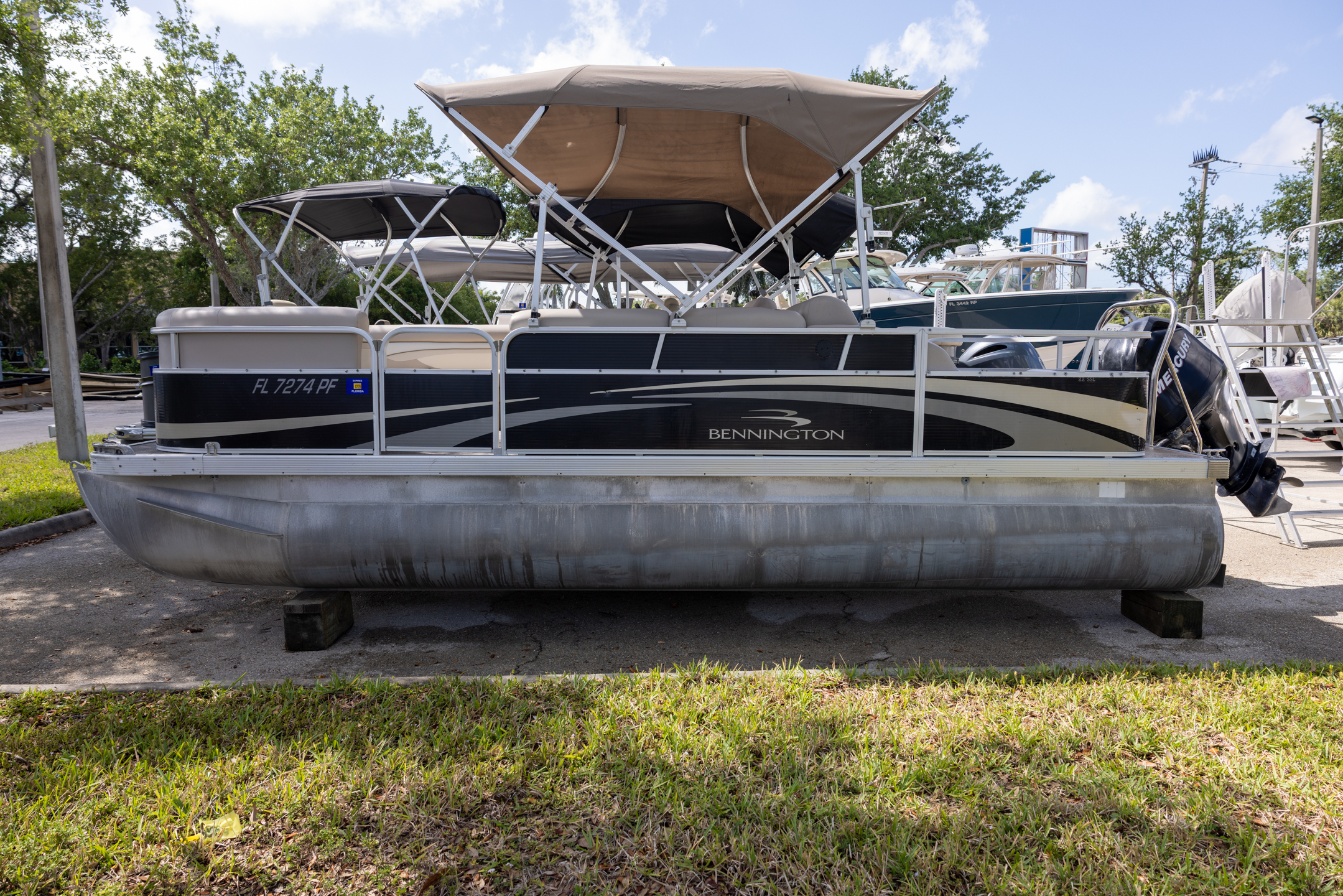 2012 Bennington 22 SSL 6320AB