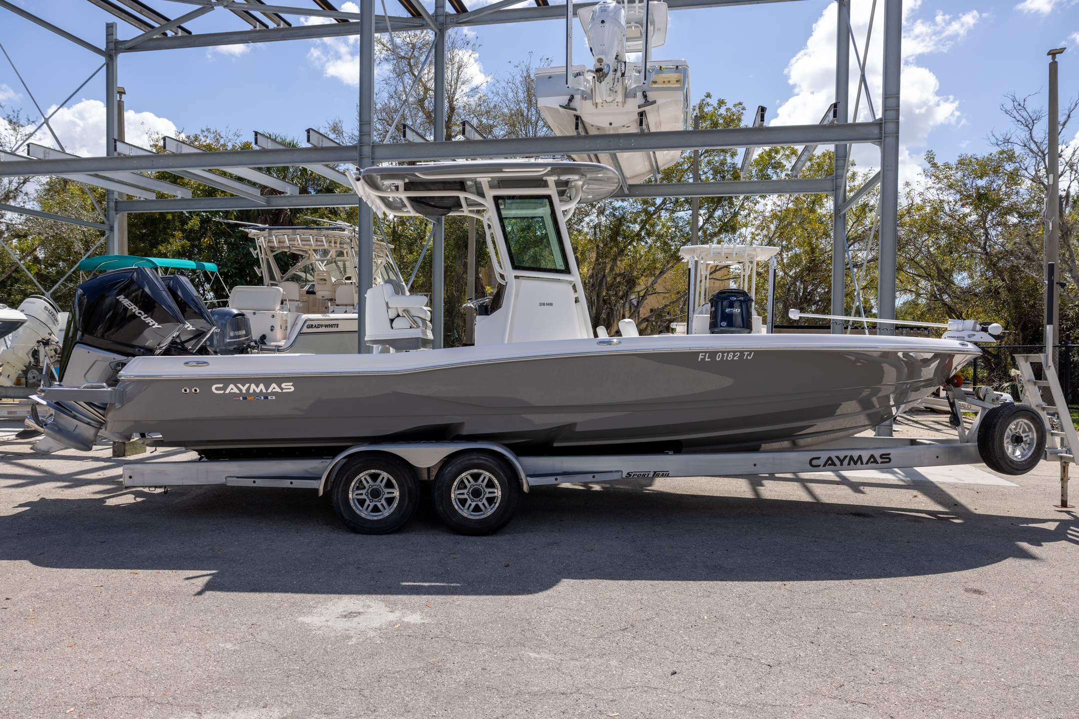 2022 Caymas 28 HB Twin B4064