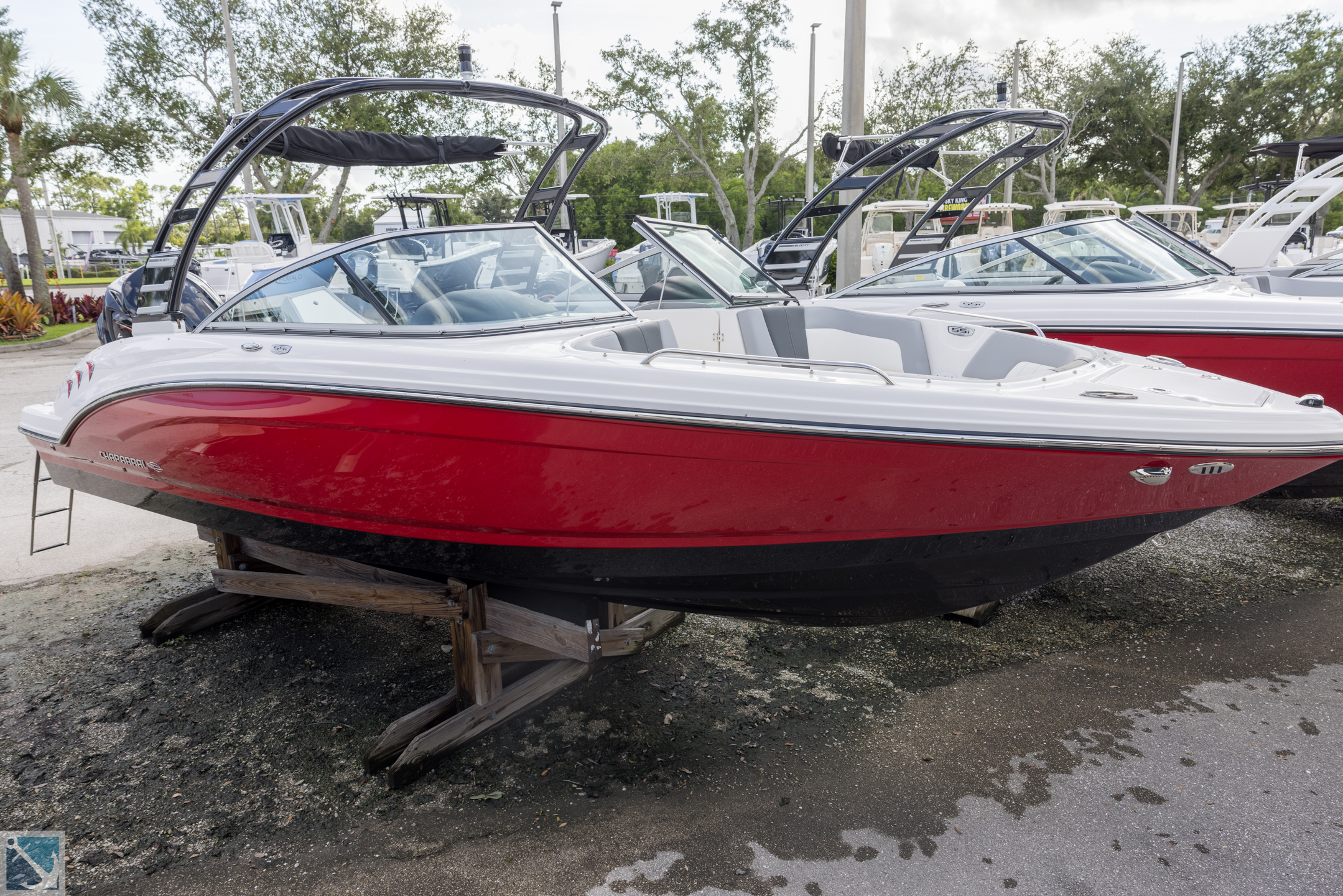 2025 Chaparral 23 SSI OB
