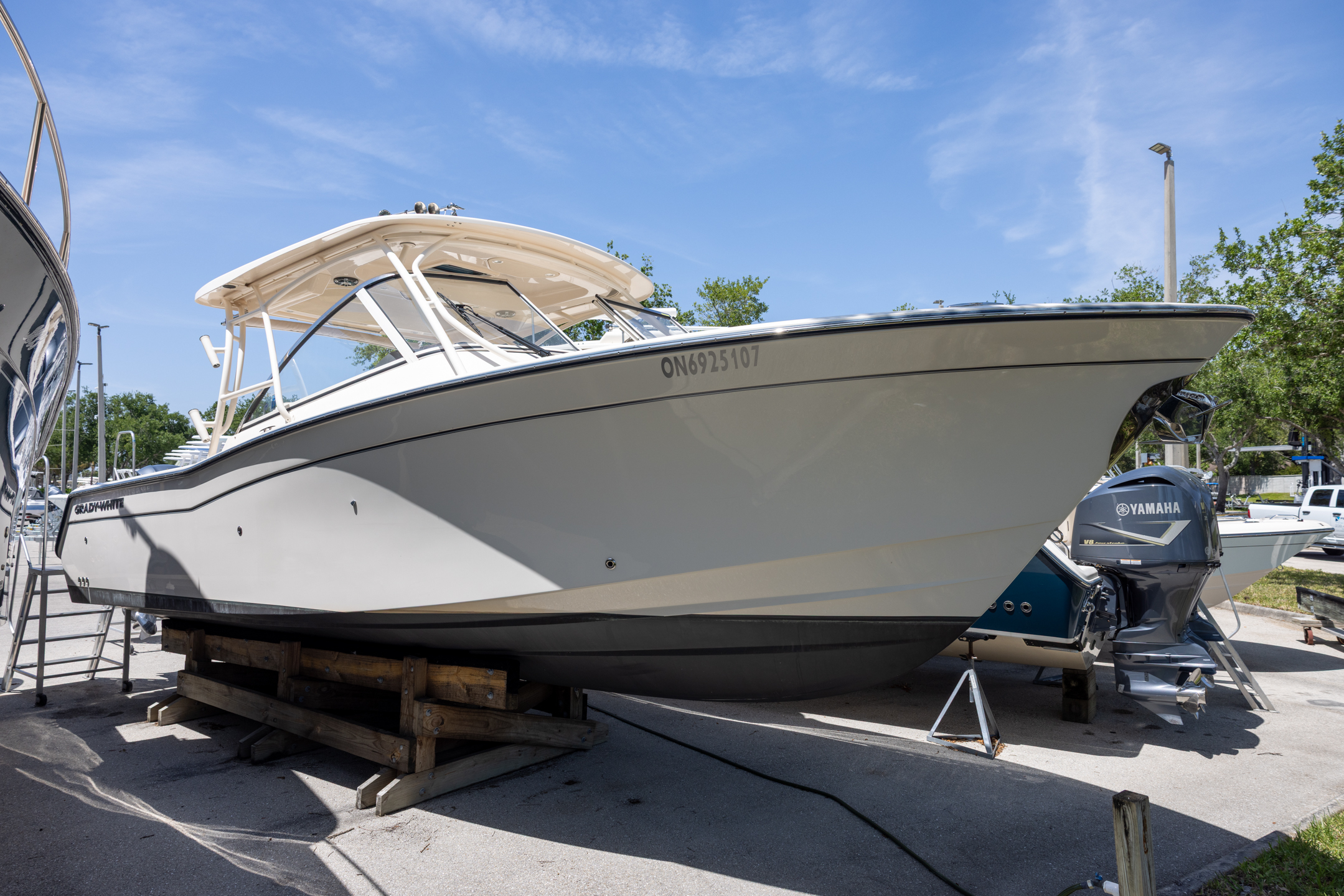 2020 Grady-White Freedom 307 B4008