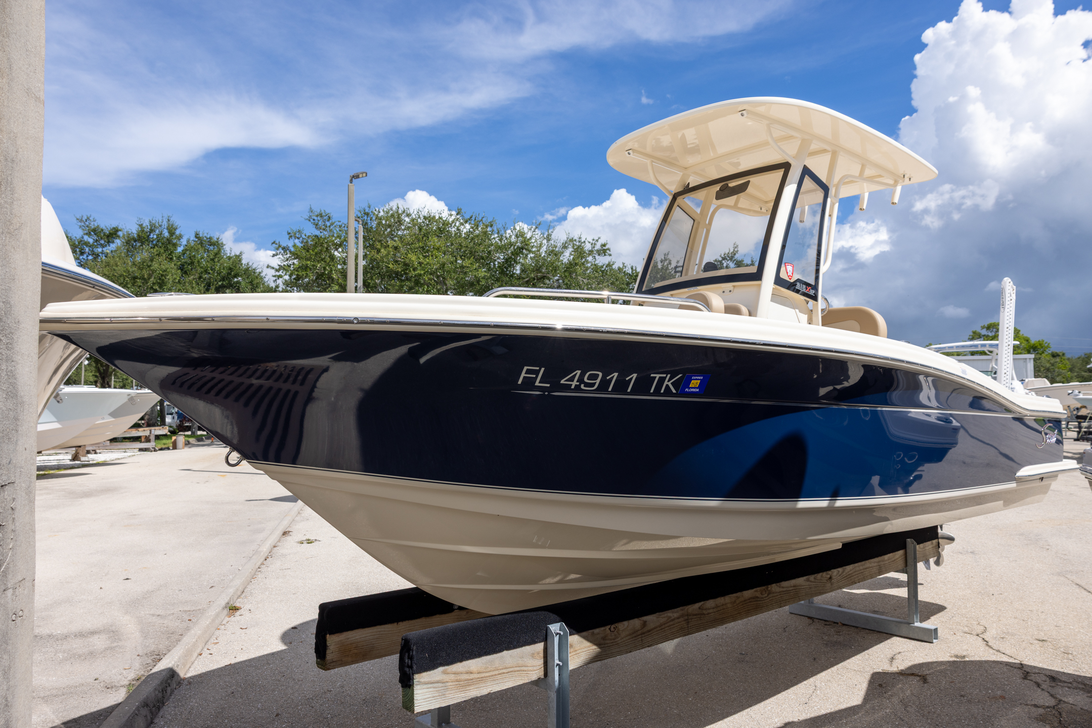 2023 Scout 215 XSF B4018