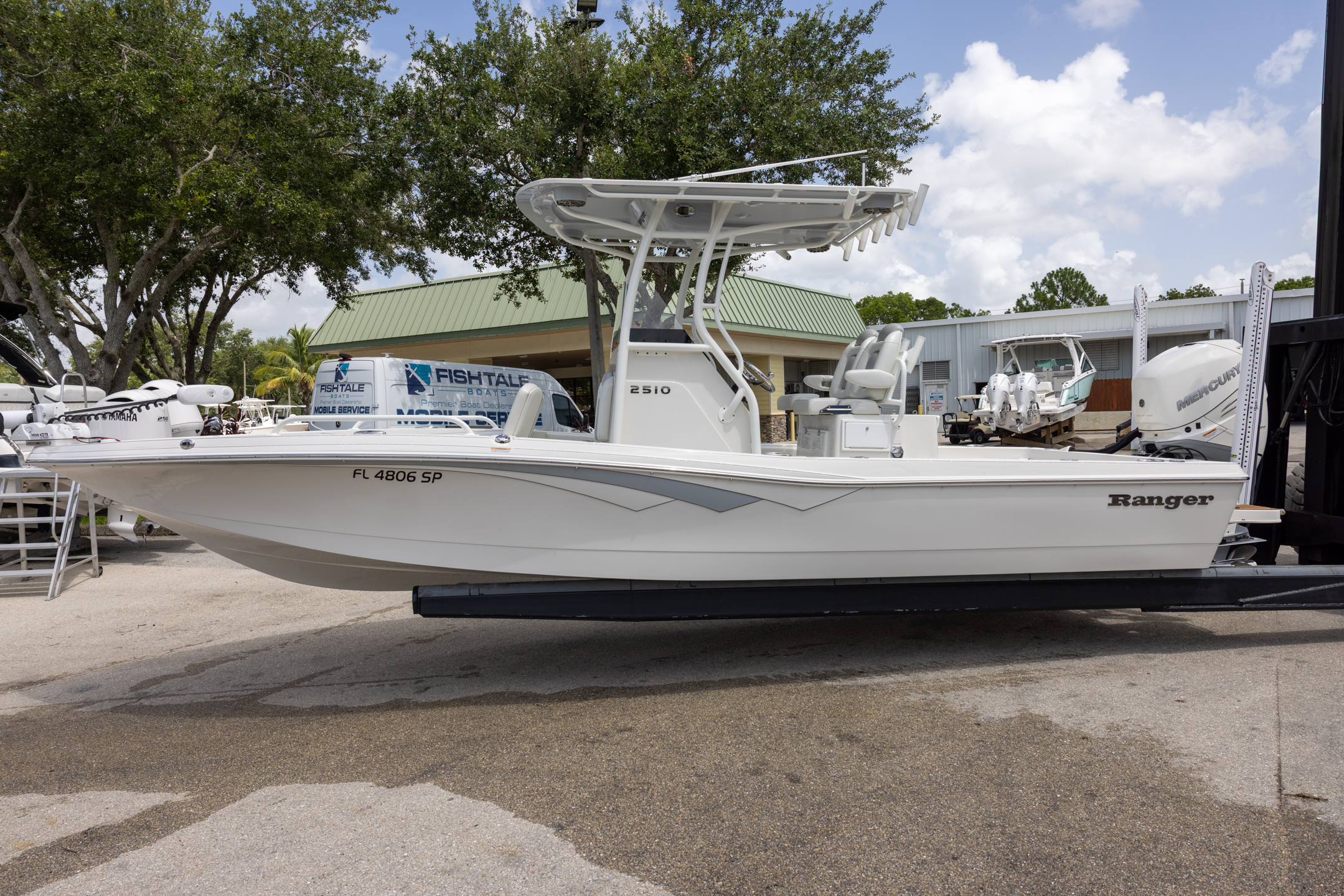 2020 Ranger 2510 Bay B4019