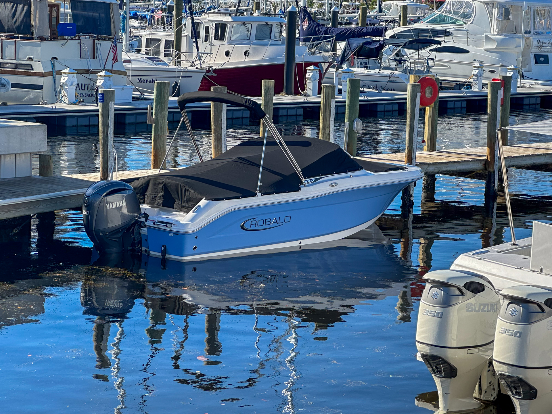 2024 Robalo R207 DC B4022