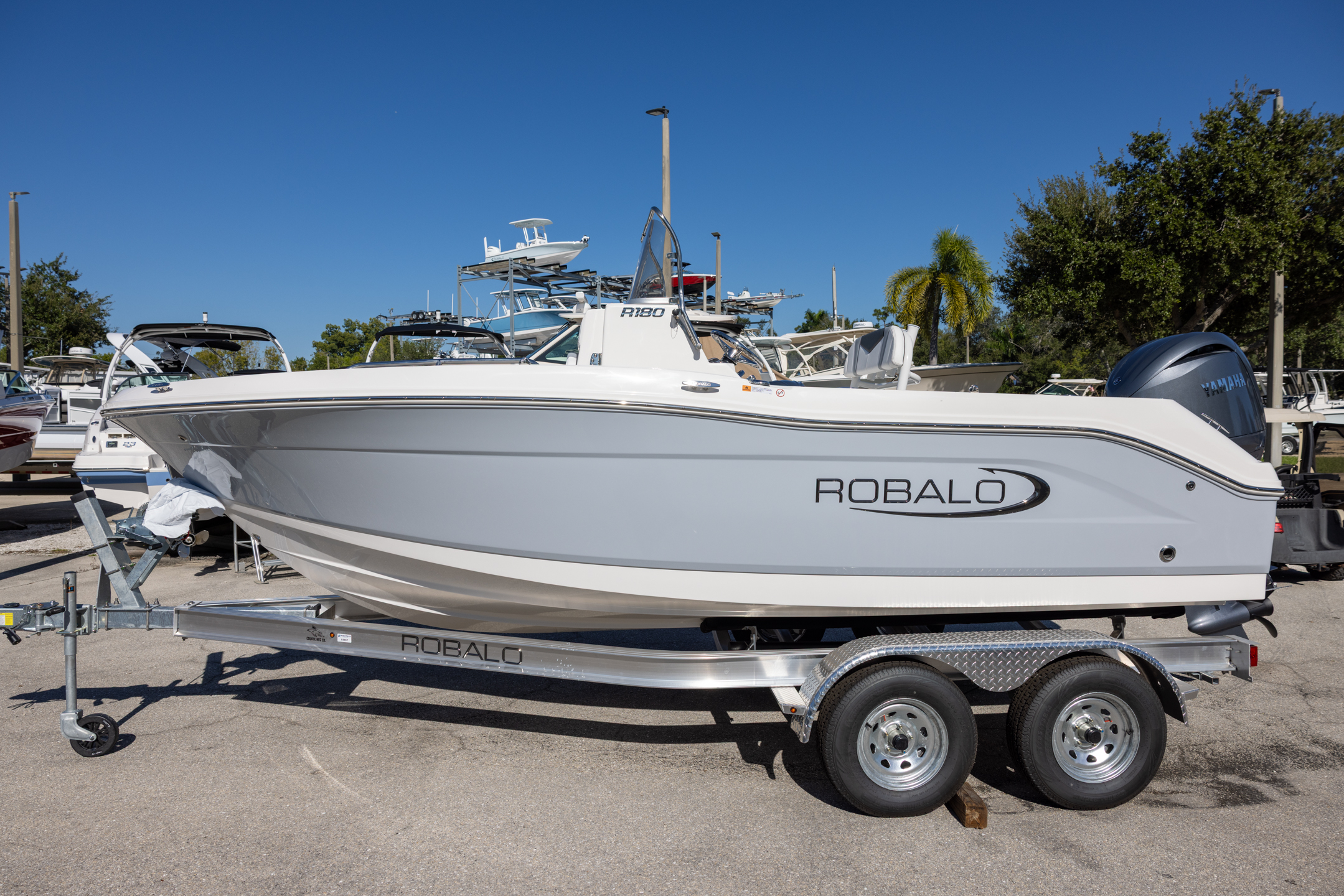 2026 Robalo R180 6445