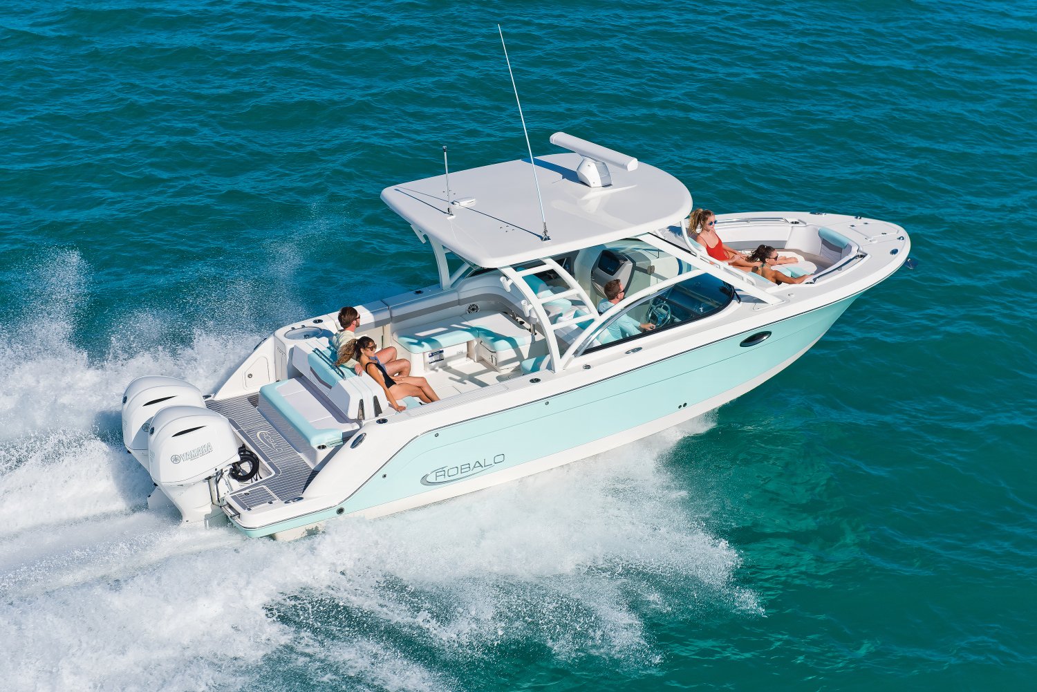 2026 Robalo R317 6440