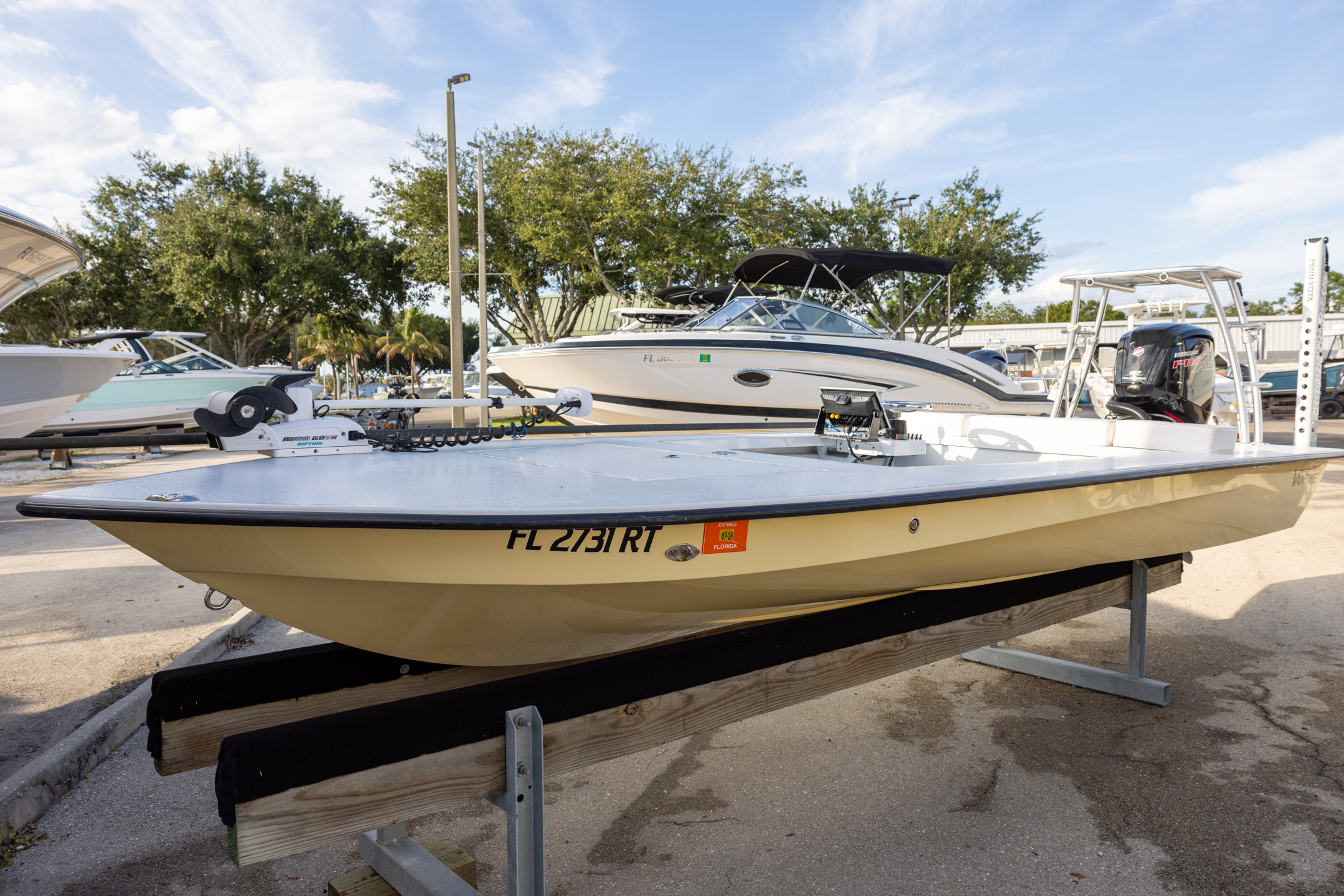 2018 East Cape 19 Vantage VHP B4035