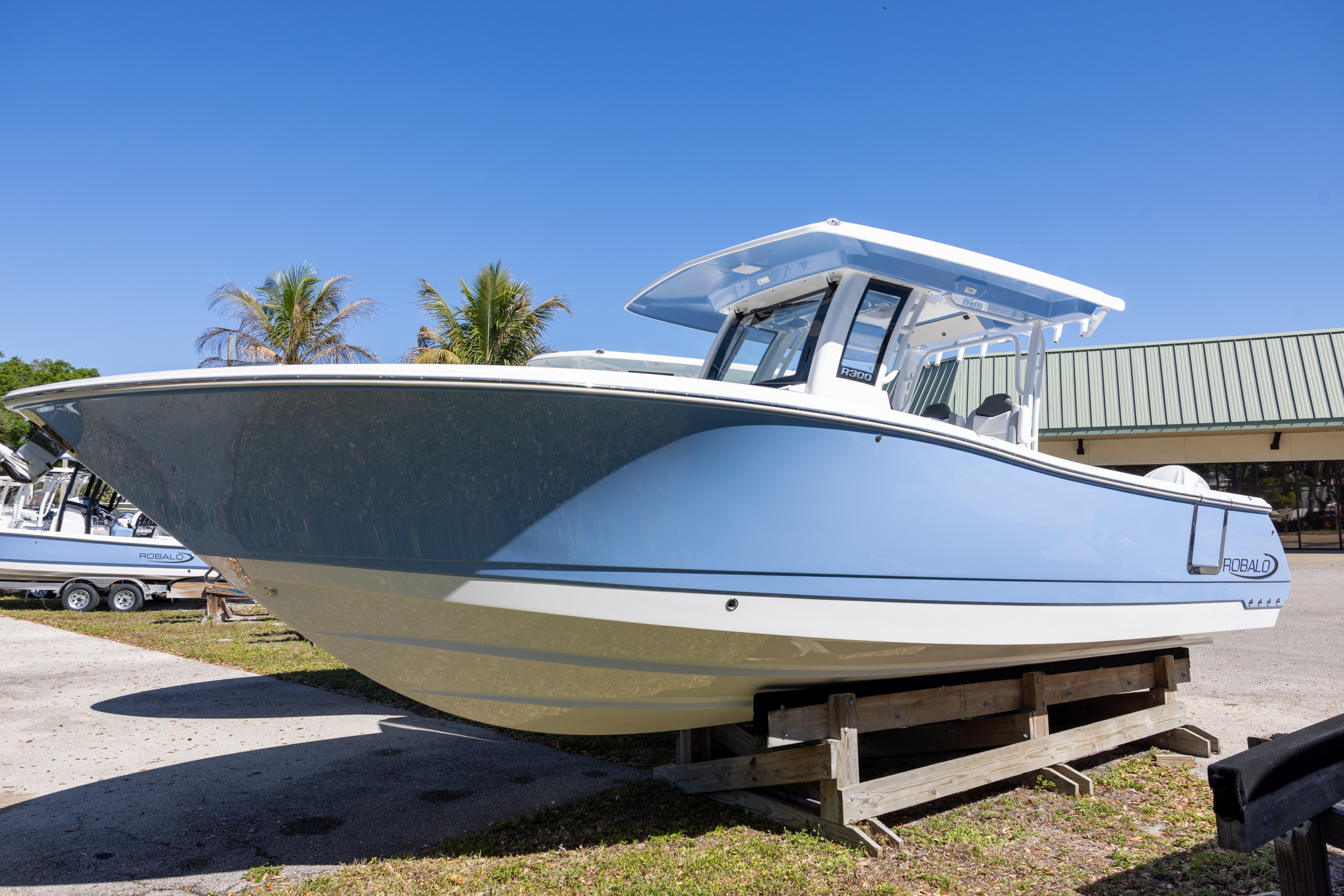 2026 Robalo R300CC