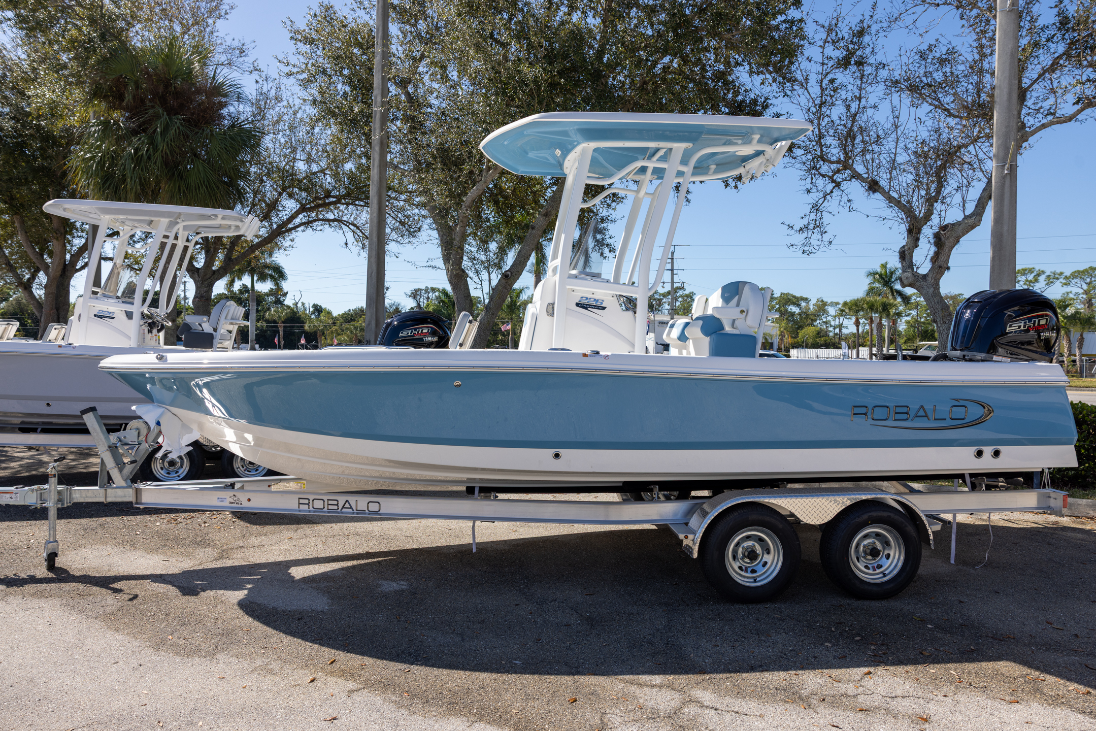 2026 Robalo 226 Cayman 6486