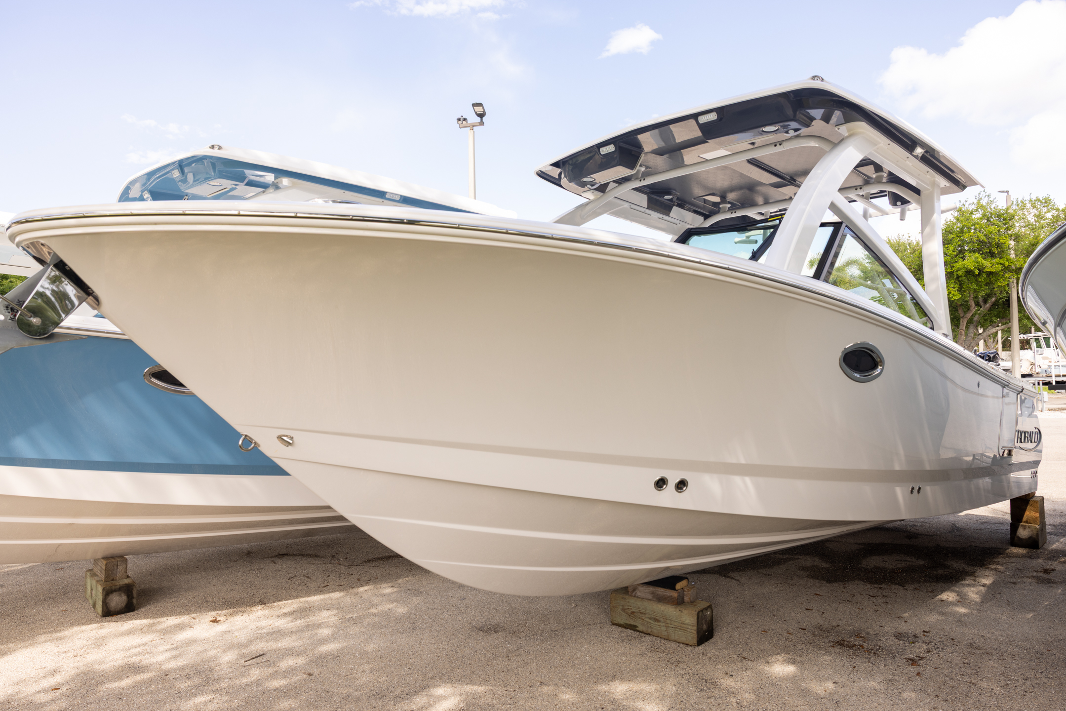 2026 Robalo R257 6525